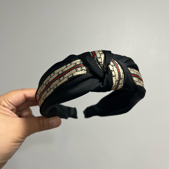 Elegant Black and Gold Headband - Picture 2 of 4